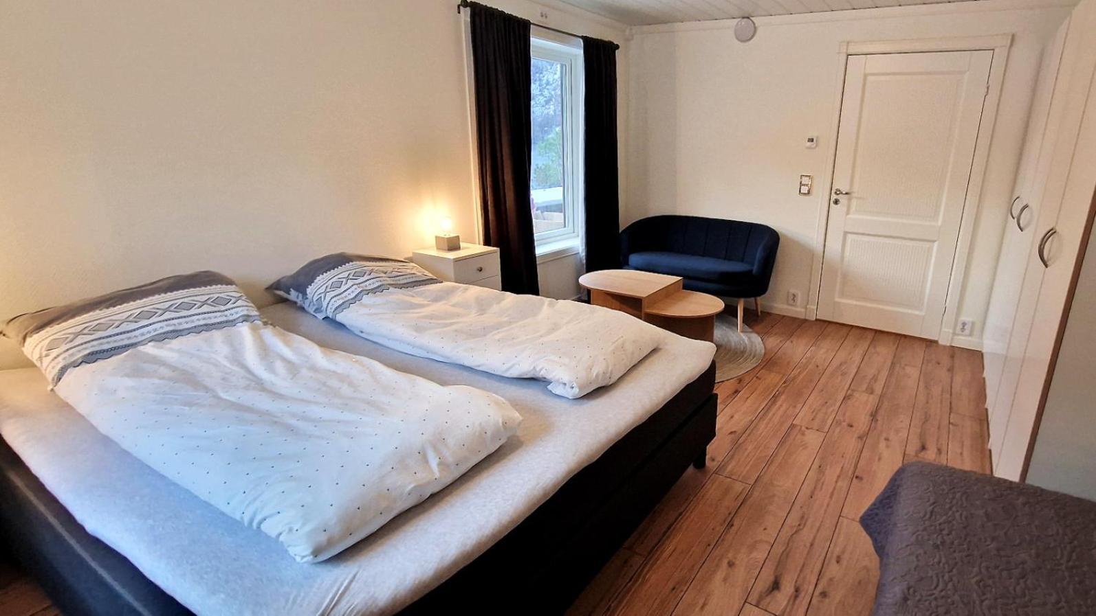 Otnes Fjordside Apartamento Aurland Exterior foto